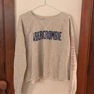 grey abercrombie cropped sweatshirt